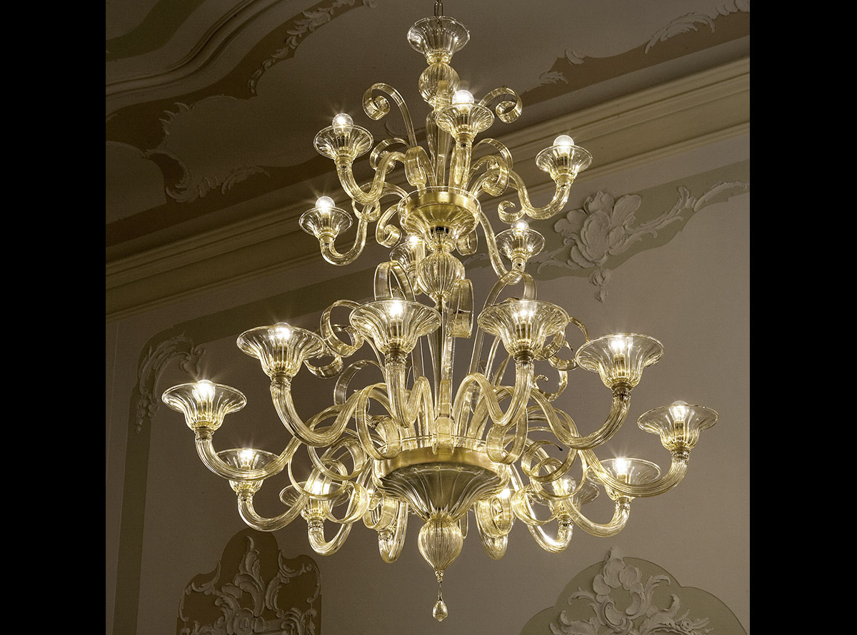 C-2206_18-traditional-venetian-chandeliers2