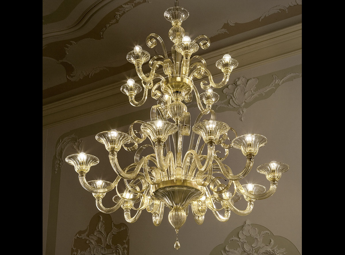 C-2206_18-traditional-venetian-chandeliers2