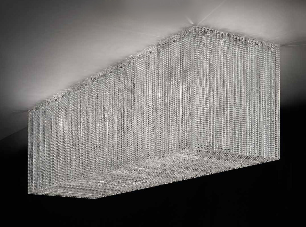 italian-art-glass-chandeliers-reflection_580p