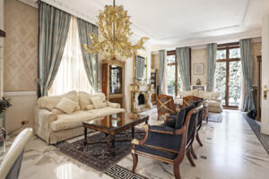 Fresco collection: venetian glass chandelier