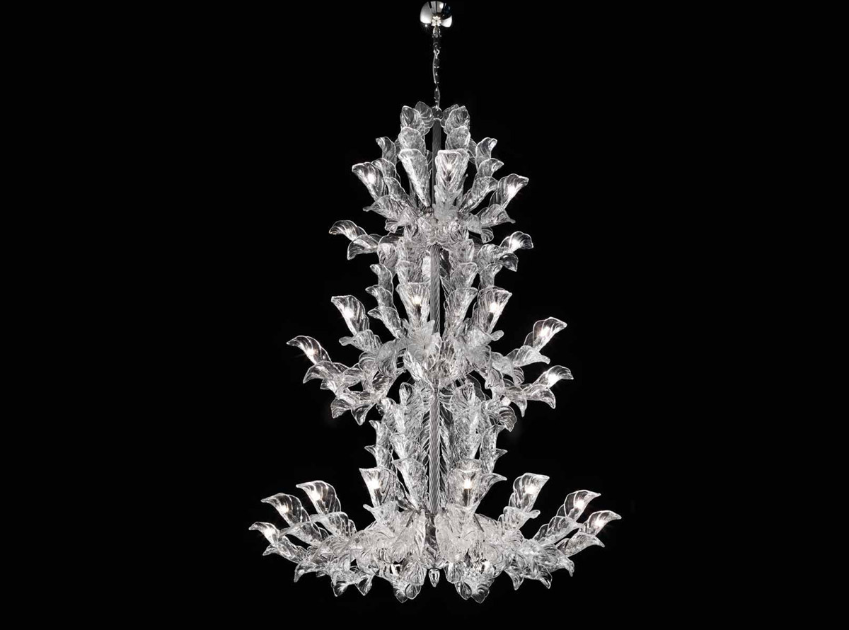 The Venetian glass chandelier is renewed: Fresco collection